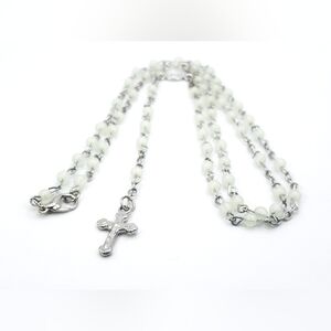 Glow in the dark rosary, beaded rosary, rosary necklace, prayer beads - …